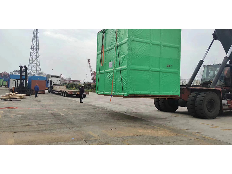 出(chū)口重型真空防(fang)雨包裝